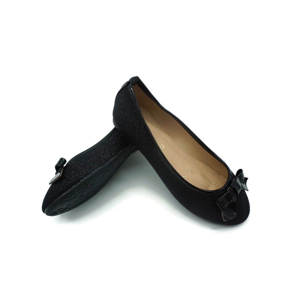 girls black flats