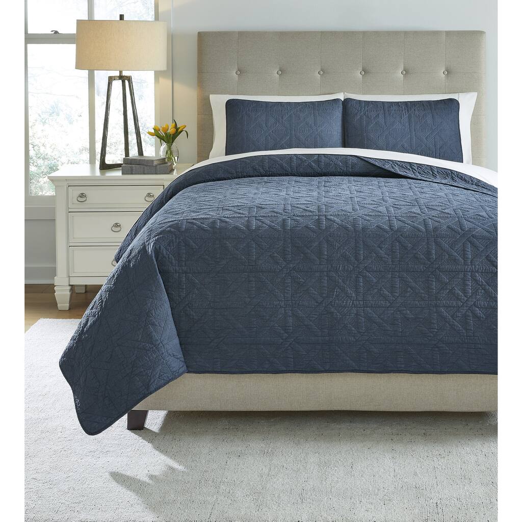 Signature Design by Ashley Guslea Blue Coverlet Set