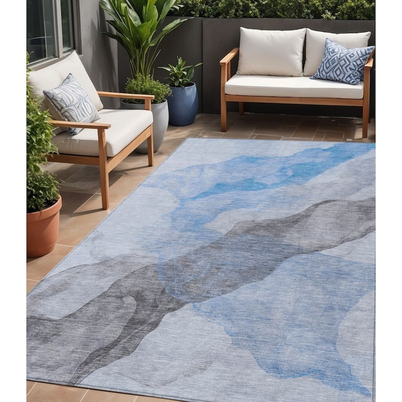 HomeRoots Abstract Transitional Rectangle Outdoor Rug - 5' X 8'