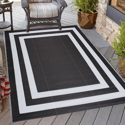 Playa Rug Outdoor Recycled Reversible Plastic Folded Mat/Rug Paris Collection Lightweight & Weather, Water and UV Resistant