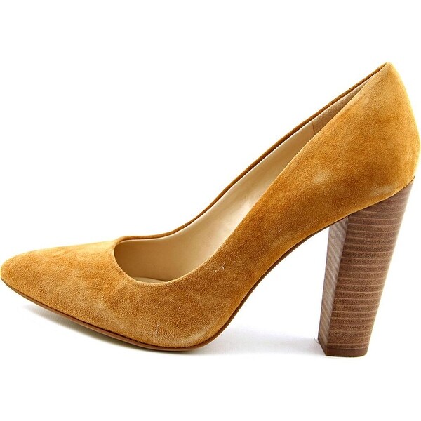 bcbg suede heels