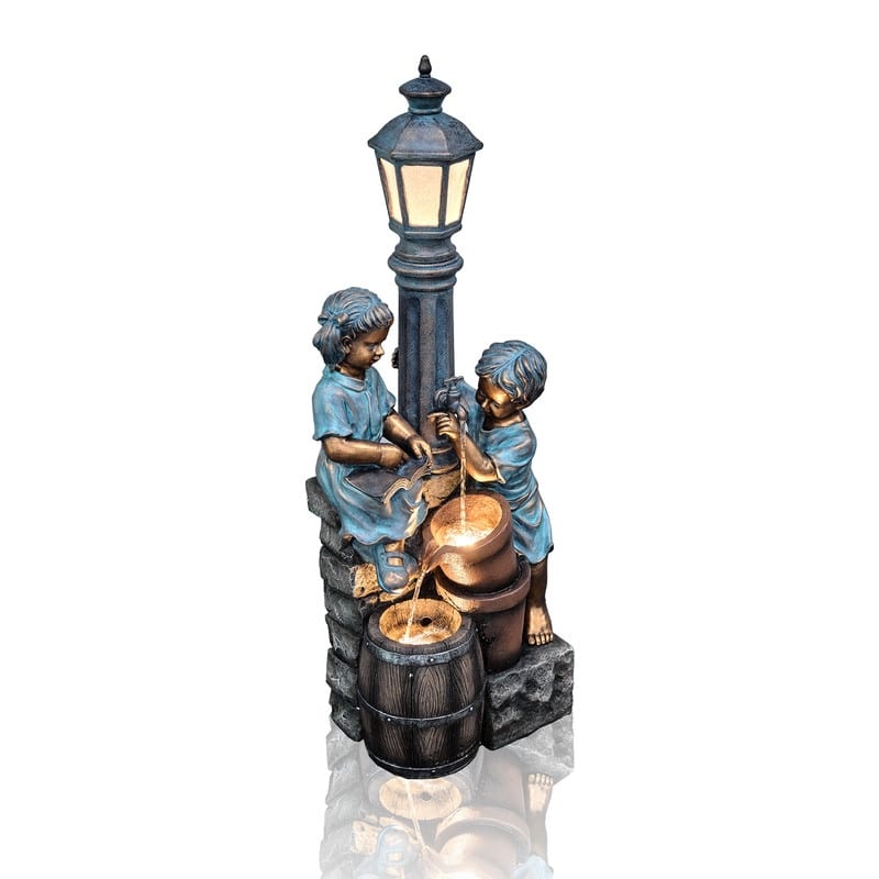 Polyresin Children Playing with Outdoor Water Faucet Fountain Weather Resistant with LED