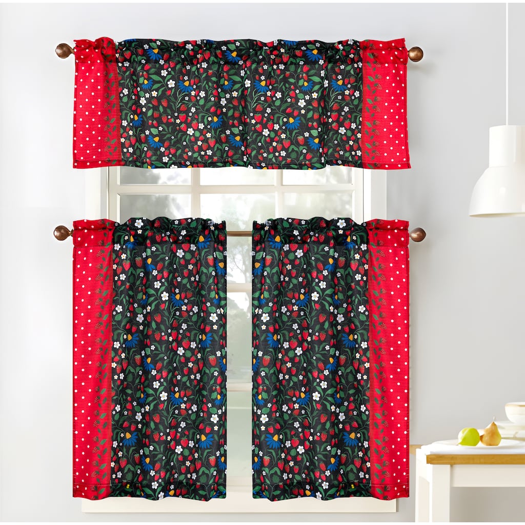 Cucina Strawberry Fields Kitchen Curtain Set