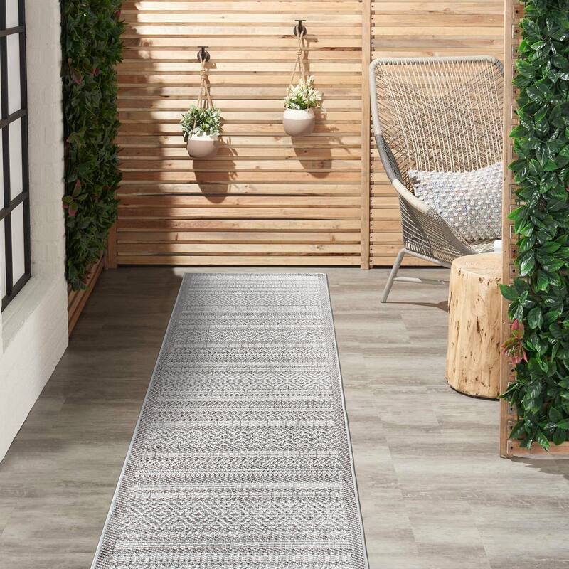 Contemporary Bohemain Stripes Indoor/Outdoor Flatweave Waterproof Backyard Patio Area Rug - Gray - 2'x7' Runner