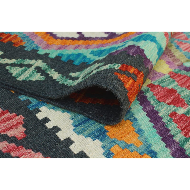 Flatweave Tahu Black/Red Rug - 5'1" x 6'9"