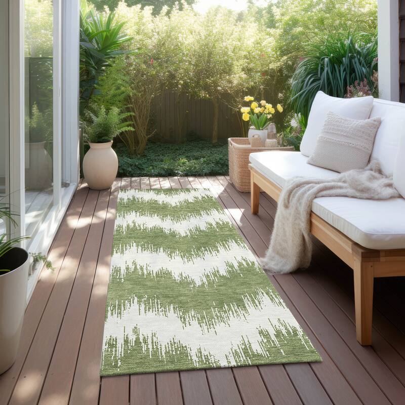 Machine Washable Indoor/ Outdoor Chantille Modern Chevron Rug - Green - 2'3" x 7'6"