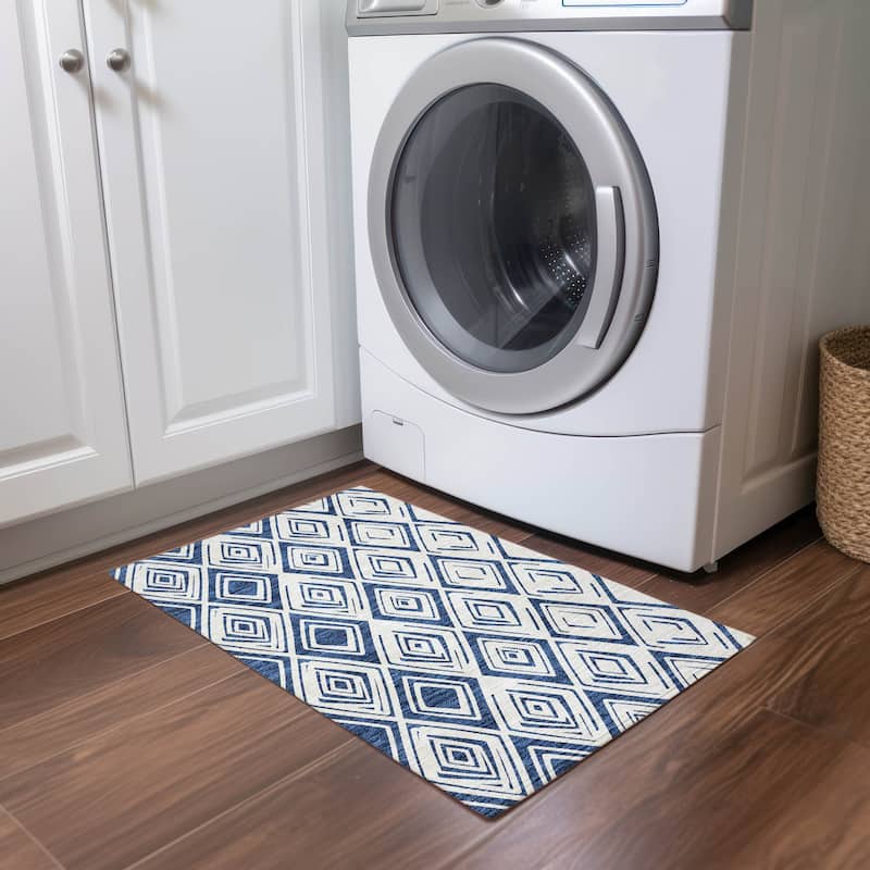 Machine Washable Indoor/ Outdoor Chantille Ombre Diamonds Rug