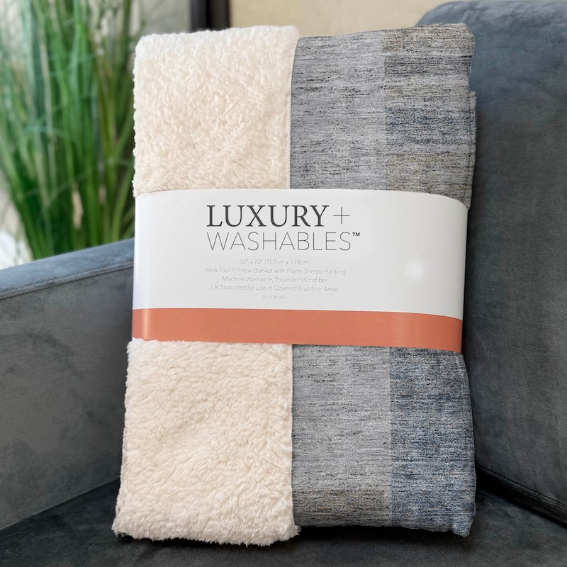 Premium Machine Washable Modern Border Sherpa Throw Blanket