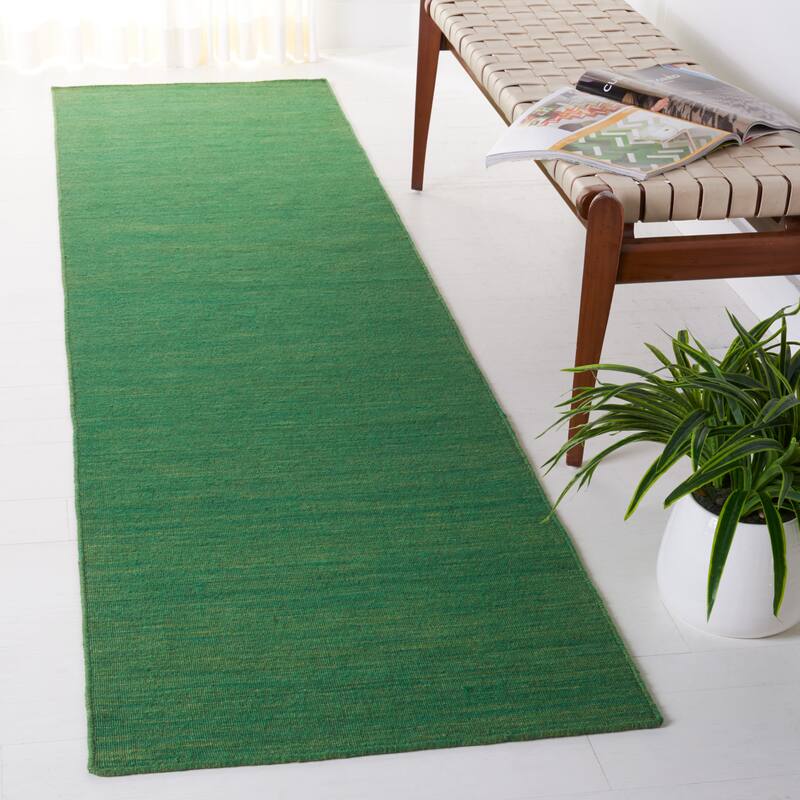 SAFAVIEH Handmade Kilim Aiman Wool Rug - 2'3" x 9' Runner - Green