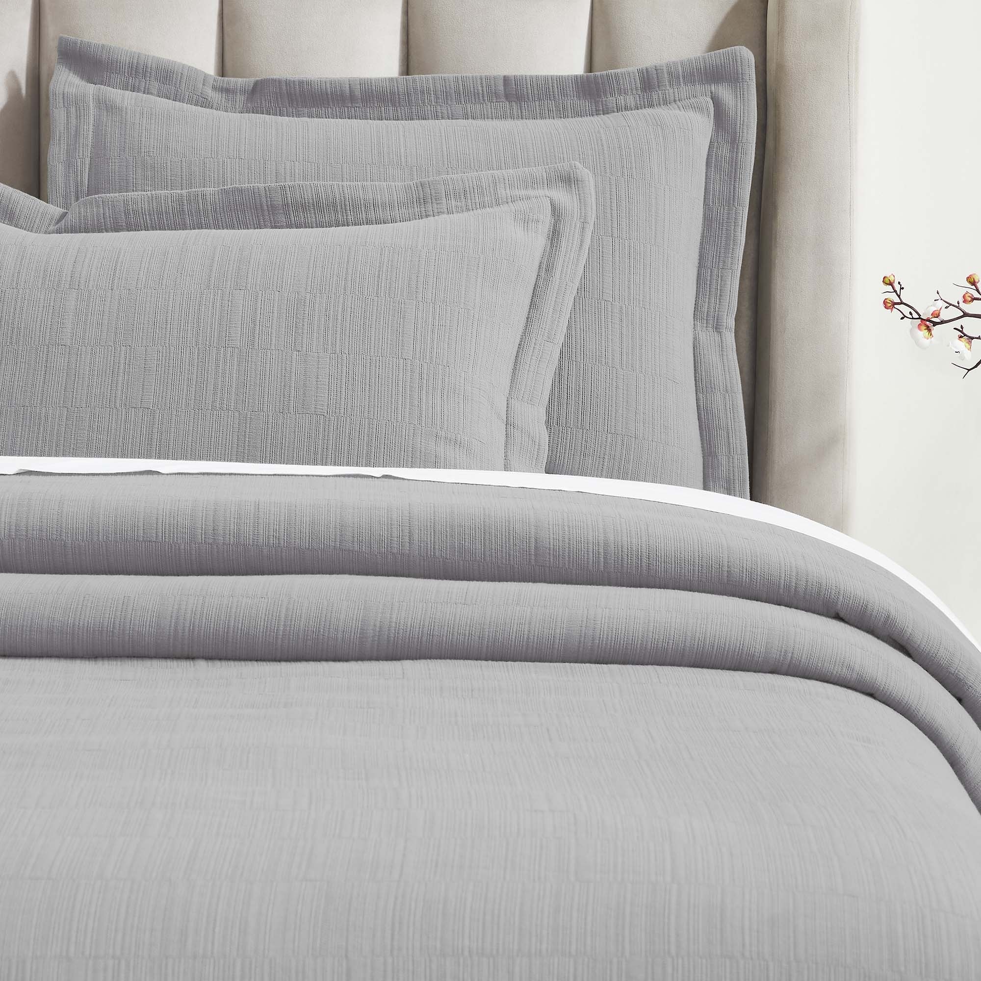 Superior Zenith Cotton Matelasse Bedspread and Sham Set