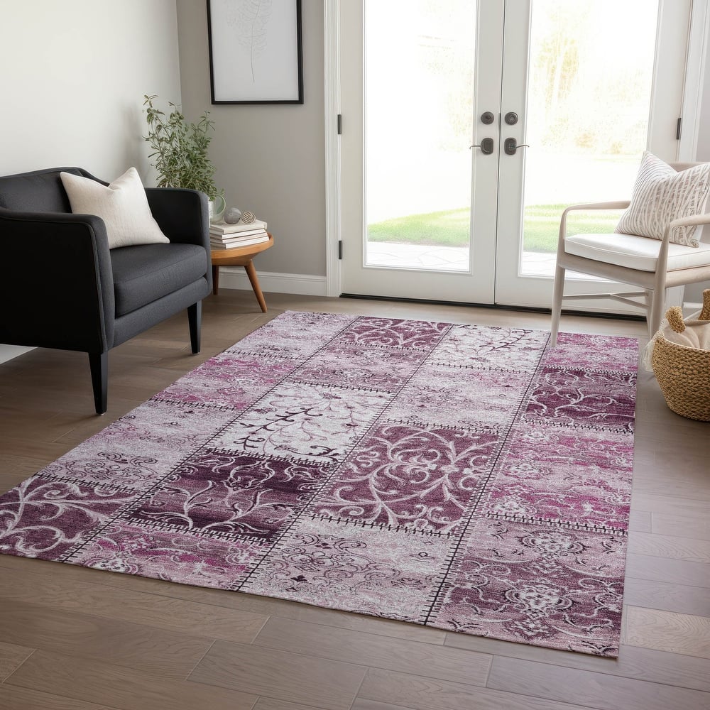 Machine Washable Indoor/ Outdoor Traditional Patchwork Chantille Rug