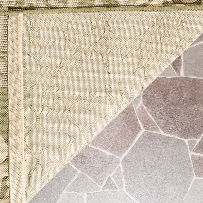 SAFAVIEH Courtyard Peggie Indoor/ Outdoor Patio Backyard Rug
