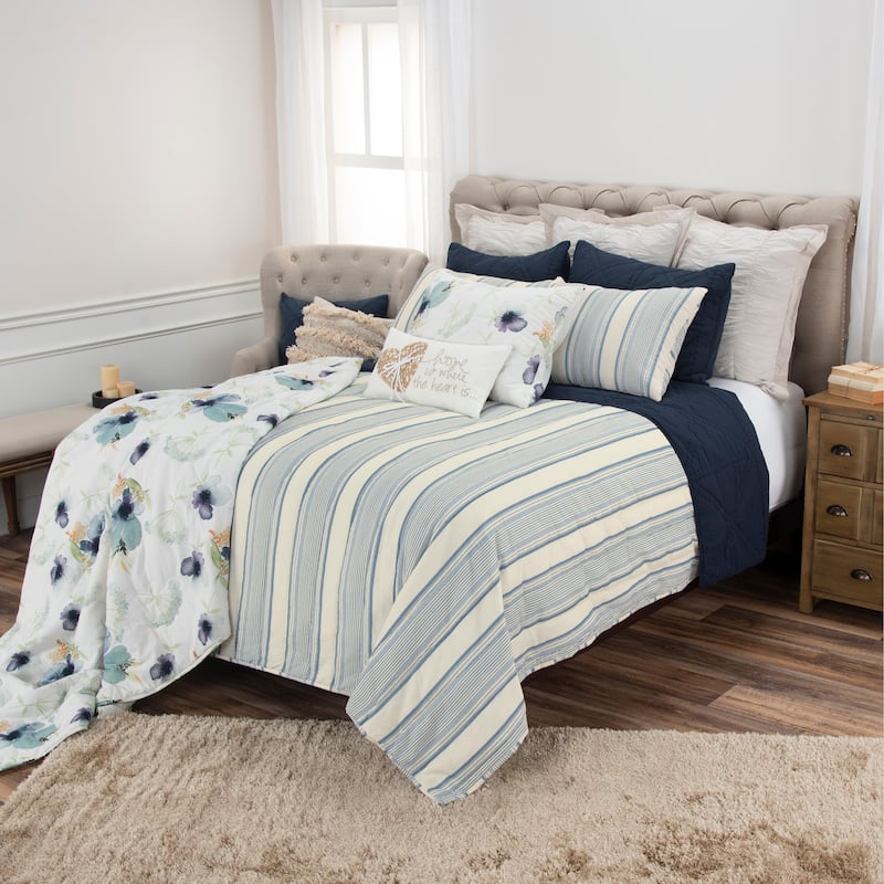 Rizzy Home Thomas Ivory and Blue Hand-quilted Striped 3-Piece Quilt Set