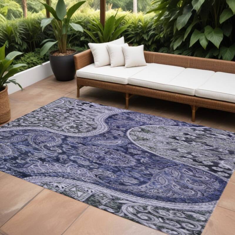 HomeRoots Floral Medallion Transitional Rectangle Outdoor Rug - 10' X 14'