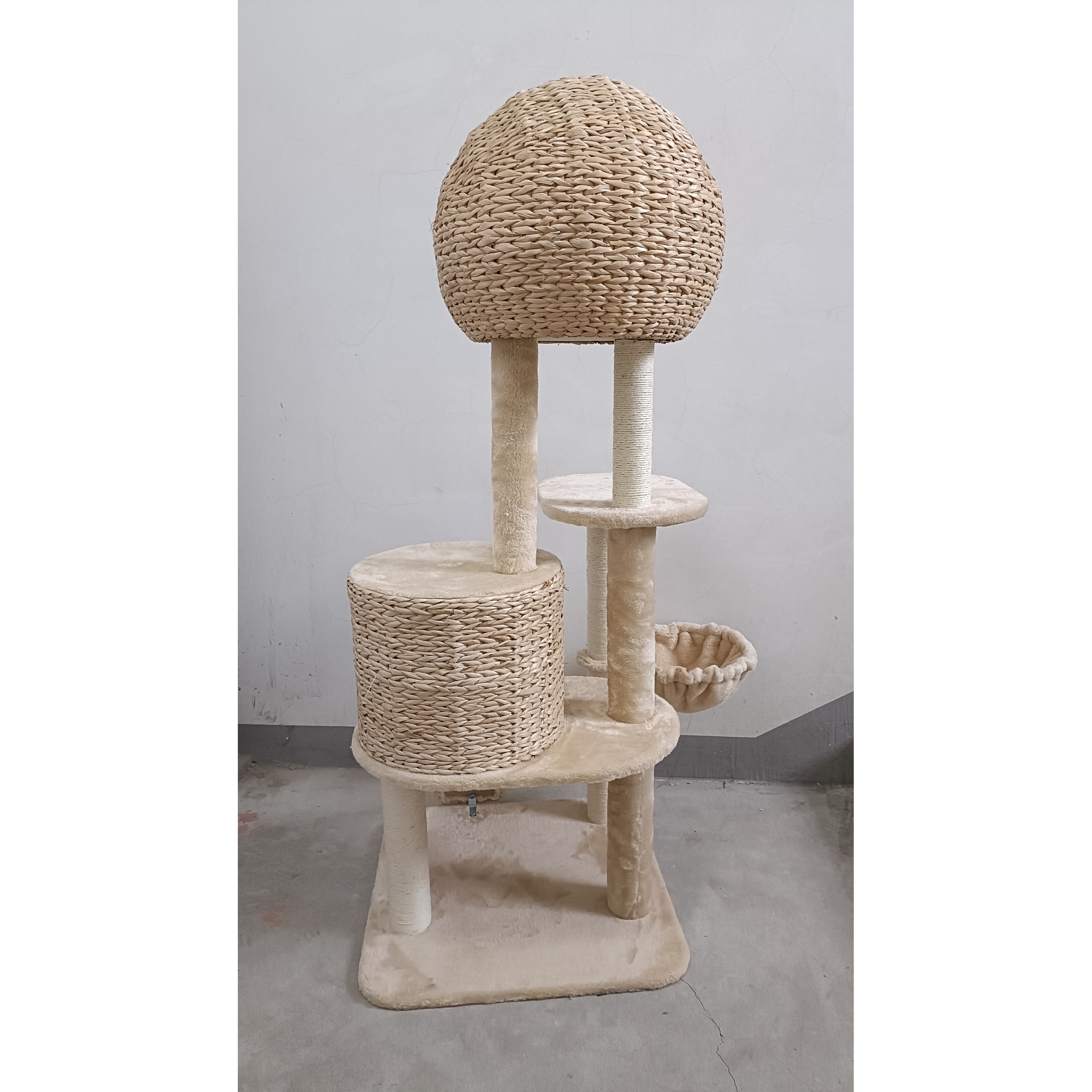 Karlie outdoor deals cat tree