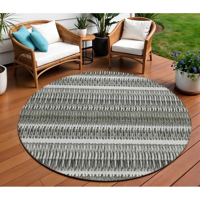 HomeRoots Striped Transitional Rectangle Outdoor Rug - 8' Round