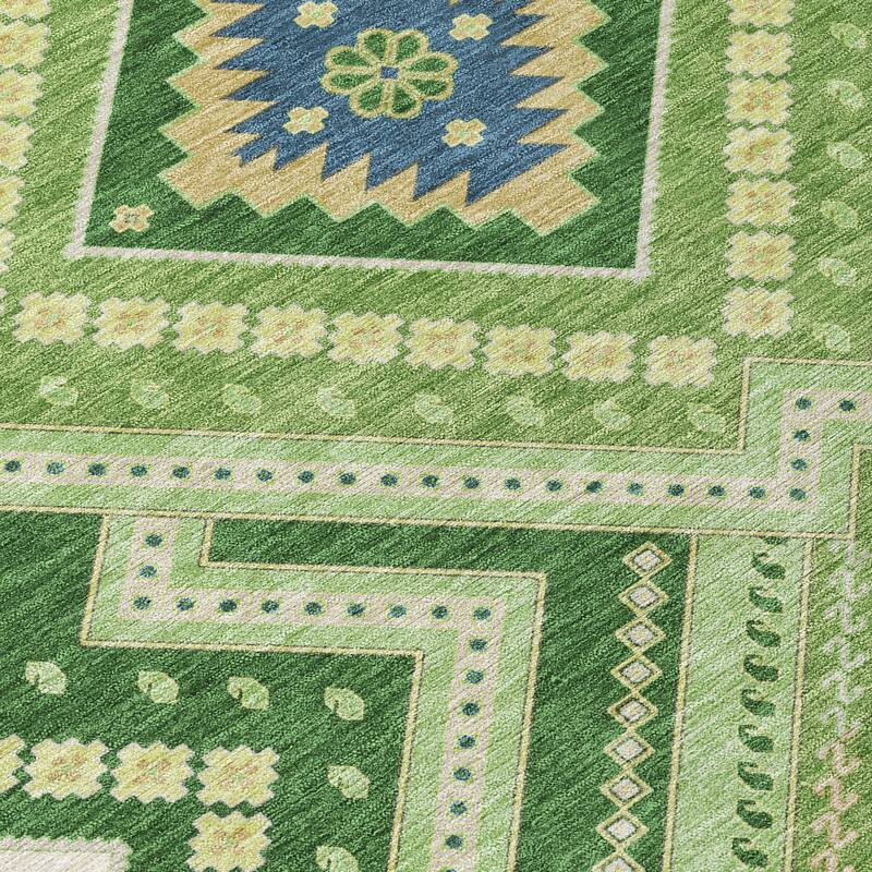 Machine Washable Indoor/ Outdoor Global Boho Chantille Rug