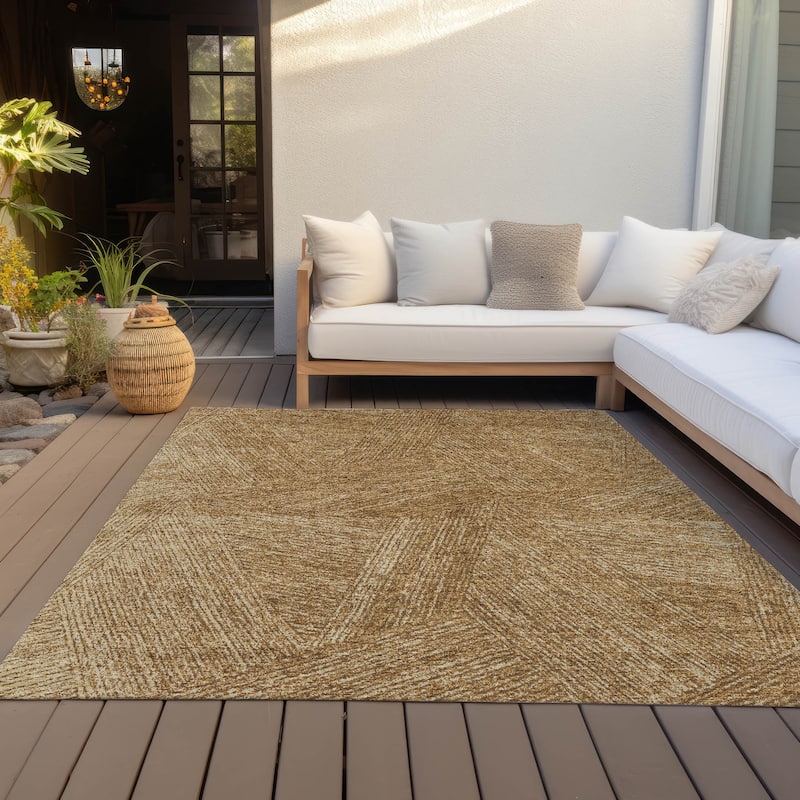 Machine Washable Indoor/ Outdoor Solid Geo Chantille Rug