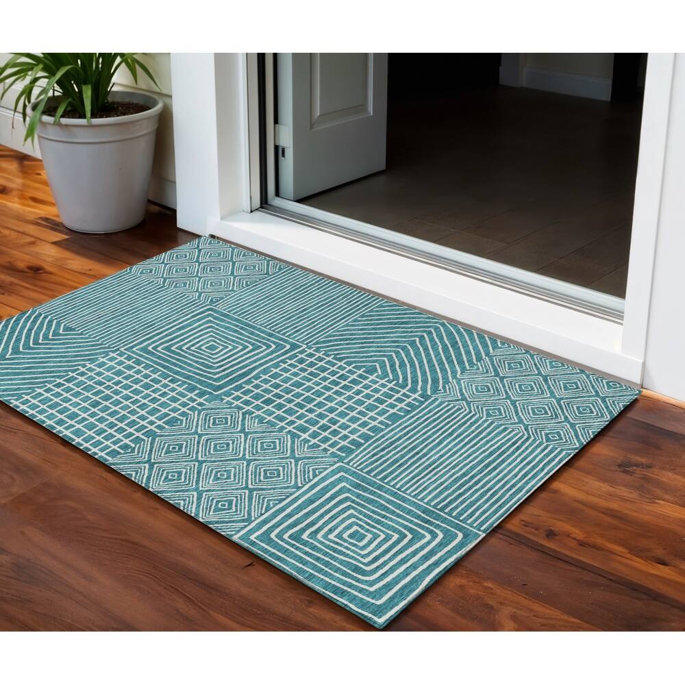 HomeRoots Geometric Transitional Rectangle Outdoor Rug