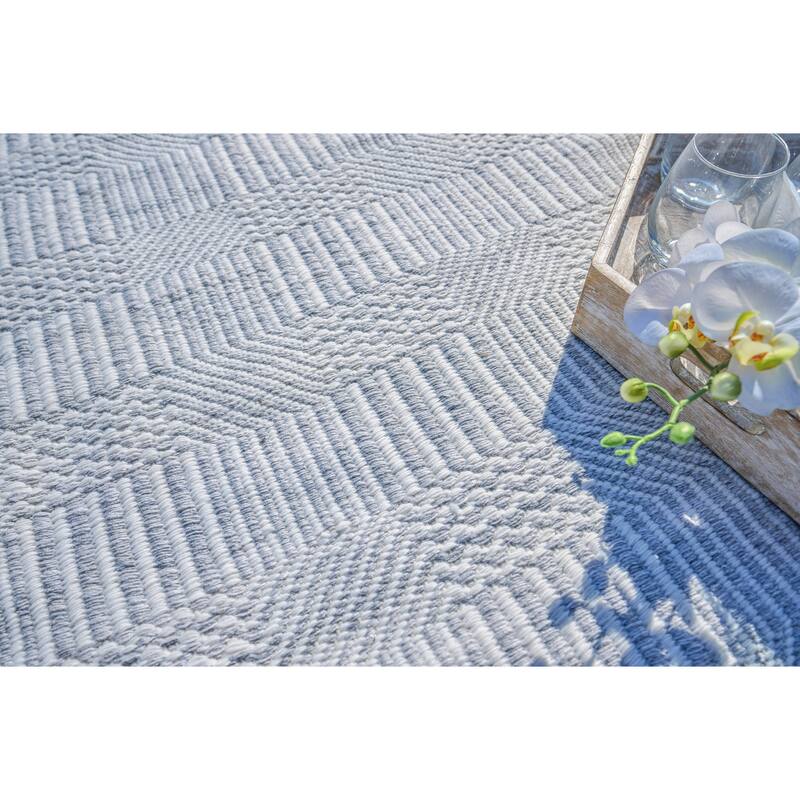 Naples Indoor/Outdoor Flatweave PET yarn Light Silver Area Rug.