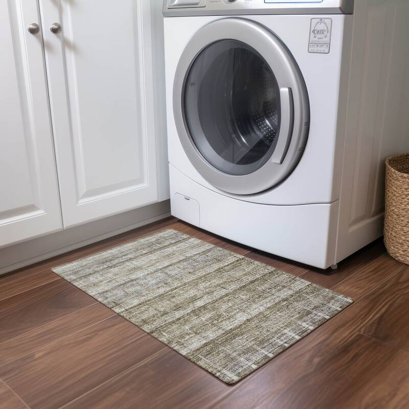 Machine Washable Indoor/ Outdoor Chantille Abstract Ombre Rug - Taupe - 1'8" x 2'6"