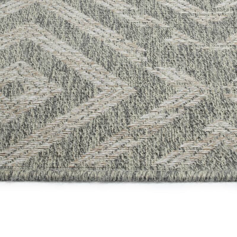 Modern Transitional Geometric Southwestern Textured High-Low Cut & Loop Rectangle Area Rug - 5.3x 7.6