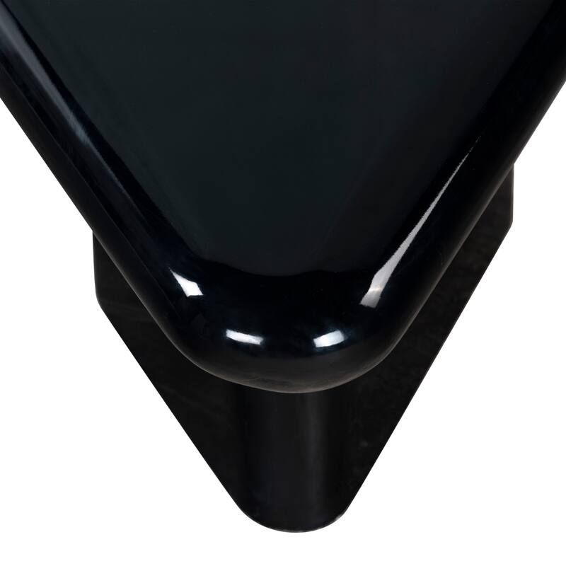 SAFAVIEH Couture Bellalynn 30-inch Coffee Table - 30"W x 30"D x 16"H