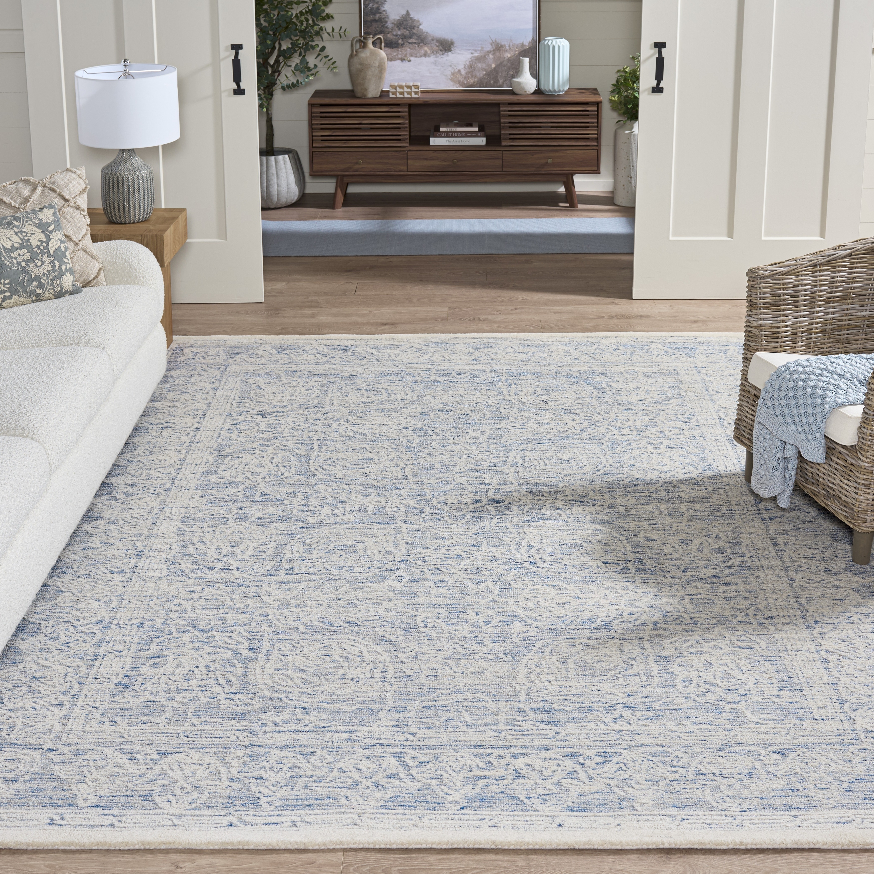 SAFAVIEH Handmade Ebony Minh Modern Wool Rug