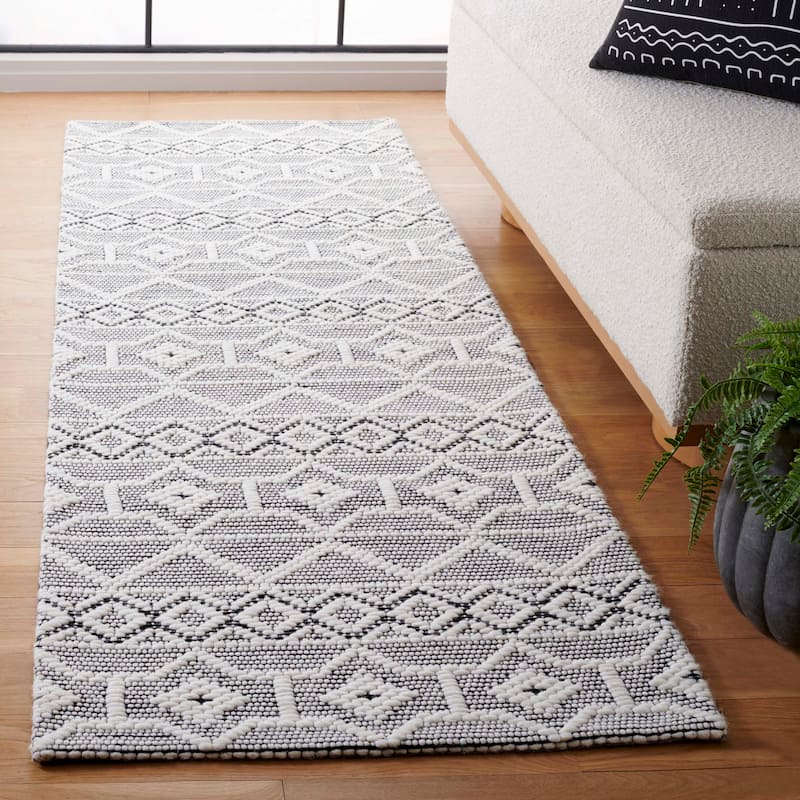 SAFAVIEH Handmade Marbella Vladiana Boho Geometric Wool & Viscose