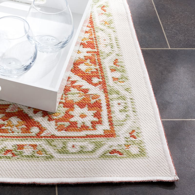 SAFAVIEH Sunrise Ioulia Indoor/Outdoor Waterproof Rug - 5'3" x 7'7"