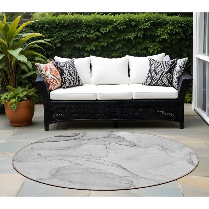Jane Modern Art-Inspired Weather Resistant Timeless Fusion Outdoor Rug - 8' Round - Silver