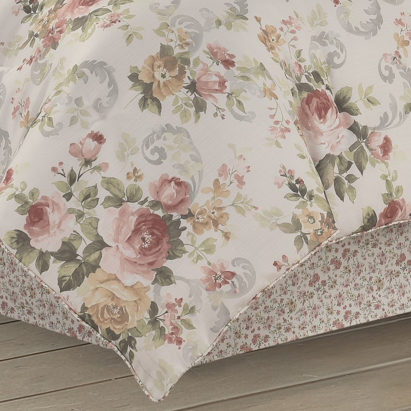 Royal Court Chablis Comforter Set
