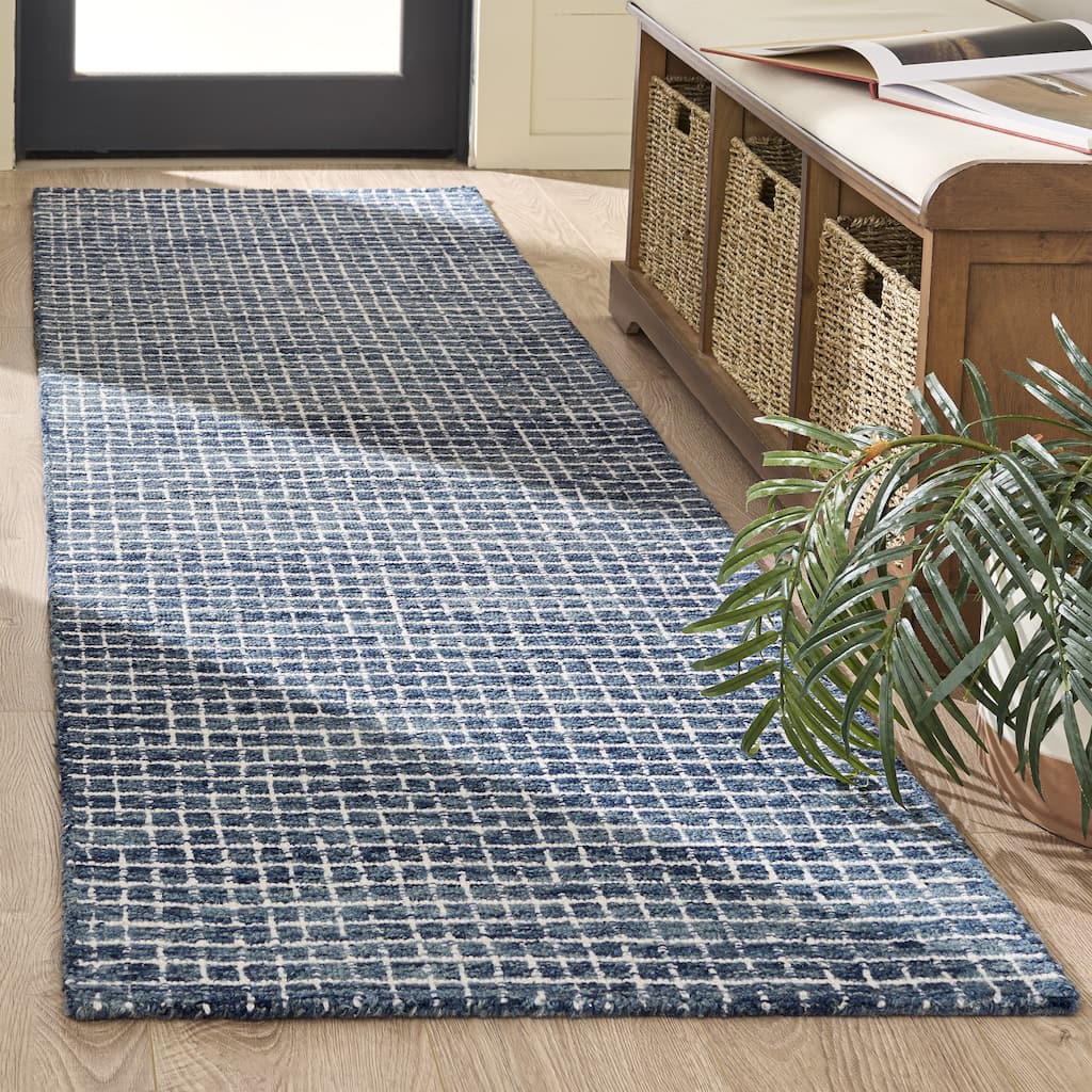 SAFAVIEH Handmade Metro Leonina Modern Wool Rug