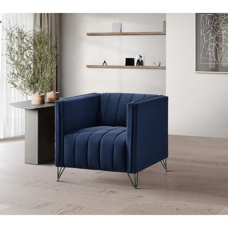 Clayfell Kurtis Square Arm Living Set