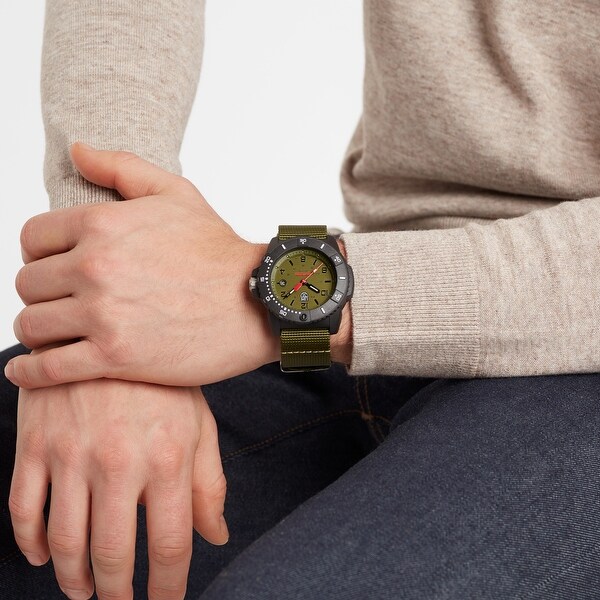 luminox watch green