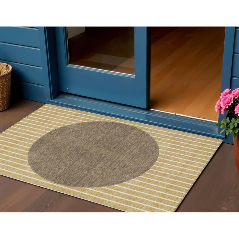 HomeRoots Striped Transitional Rectangle Outdoor Rug - 3' x 5'