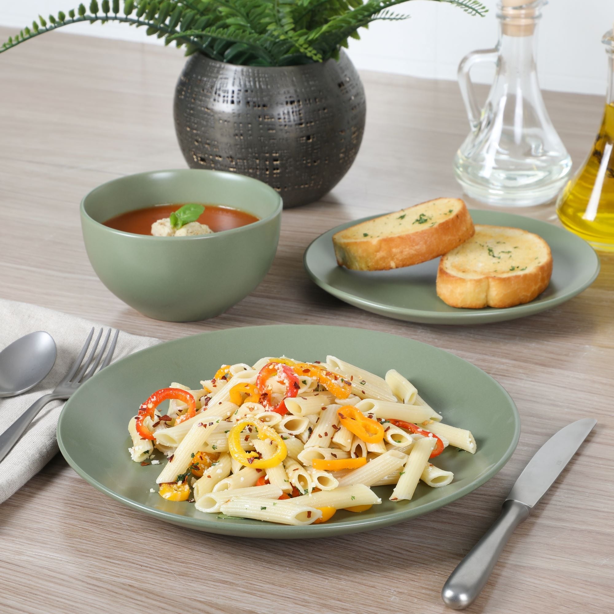 Gibson Home Queenslane 12 Piece Stoneware Matte Dinnerware Set Blue