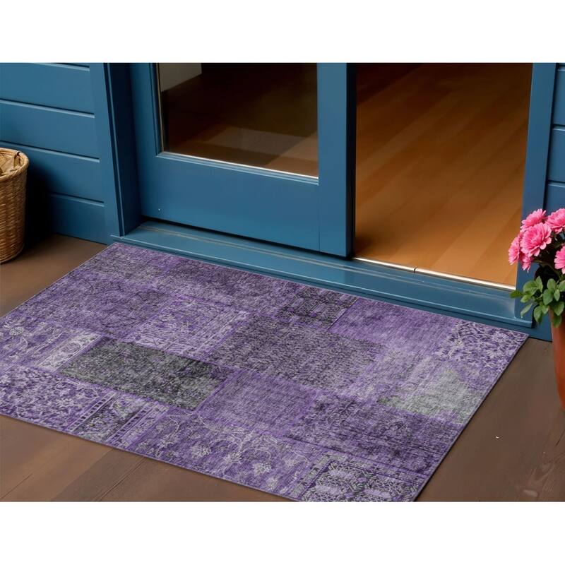 HomeRoots Patchwork Transitional Rectangle Outdoor Rug - 3' x 5'
