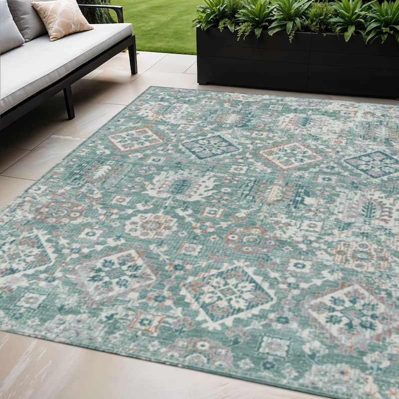 HomeRoots Floral Medallion Traditional Rectangle Outdoor Rug - 5' X 8'