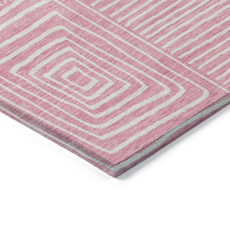 Machine Washable Indoor/ Outdoor Modern Mosaic Chantille Rug
