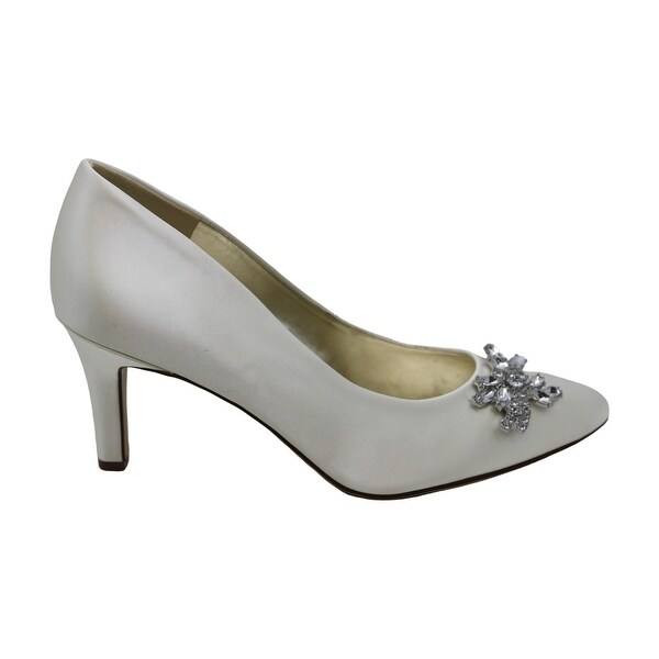 naturalizer natalie pointy toe pump