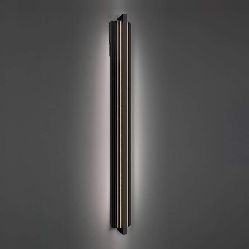 Krimp 36in LED Outdoor Wall Light 3000K in Black