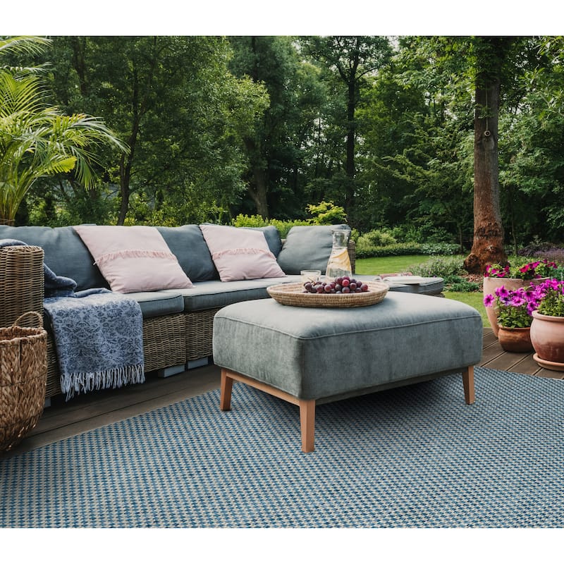 SAFAVIEH Courtyard Judi Indoor/ Outdoor Patio Backyard Rug