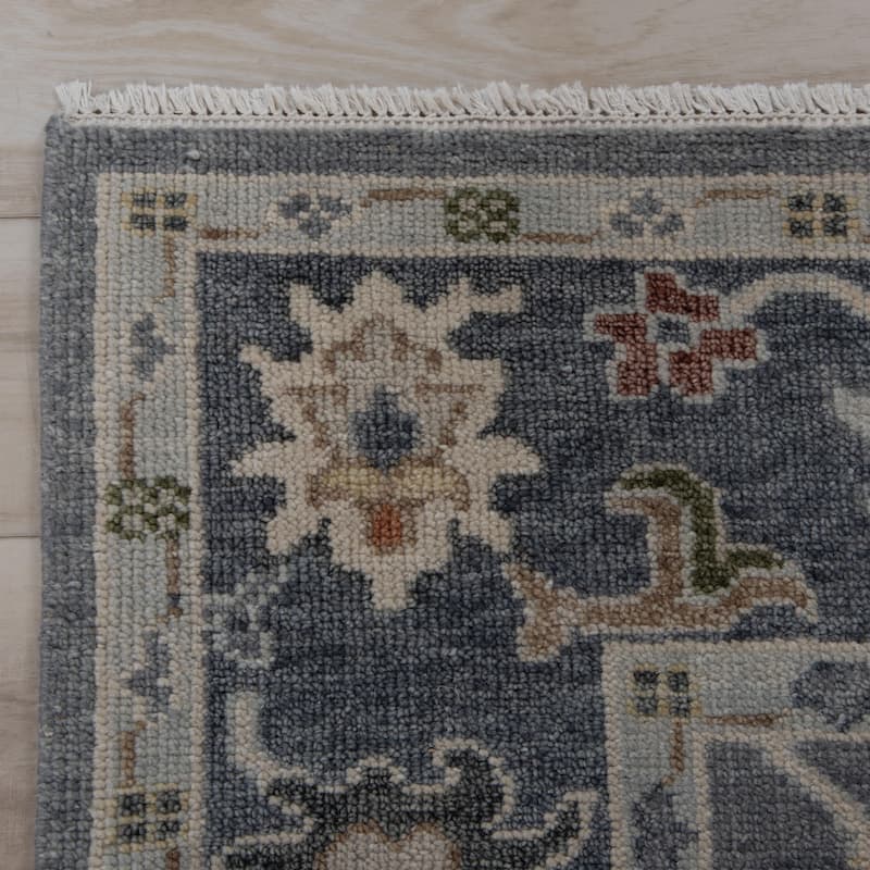 Alora Decor Lush Grey Floral Hand Knotted Wool Area Rug