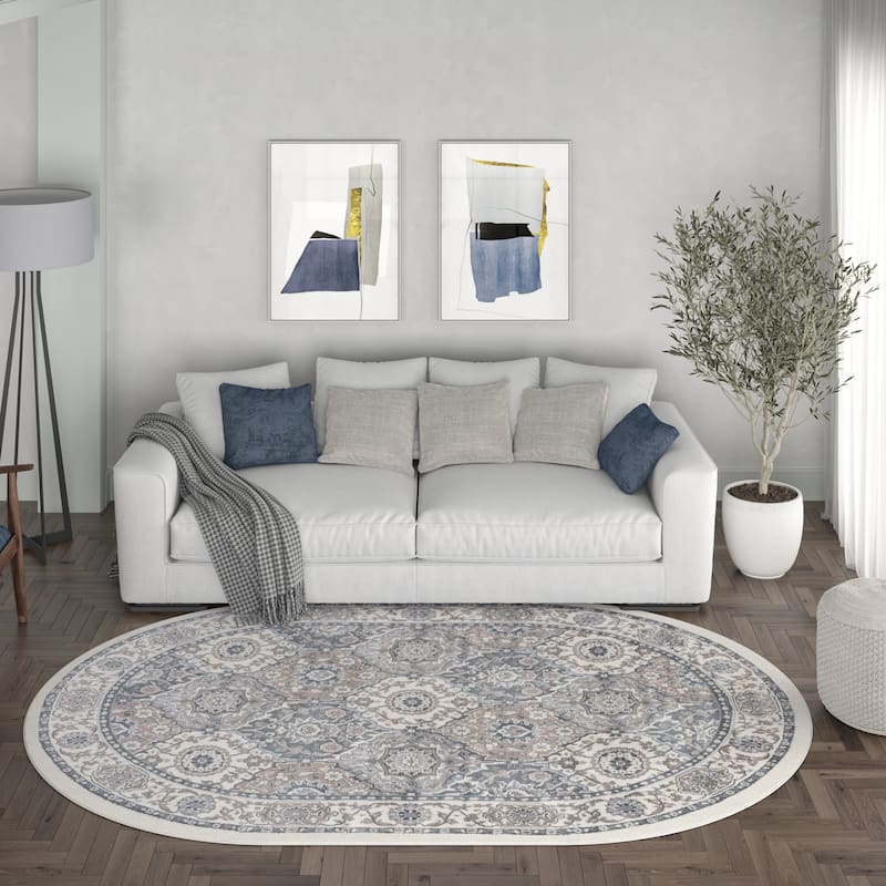 Carrington Traditional Oriental Indoor Area Rug
