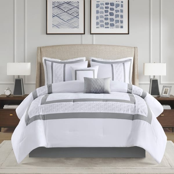 510 Design 8 -Piece Seafoam California king Comforter Set in the