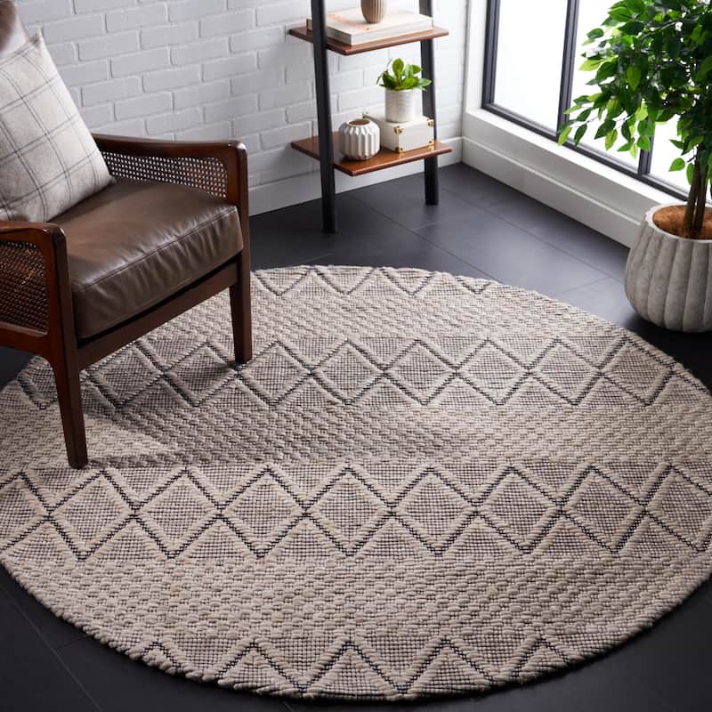 SAFAVIEH Handmade Marbella Blair Wool Rug - 6' Round - Silver/Black