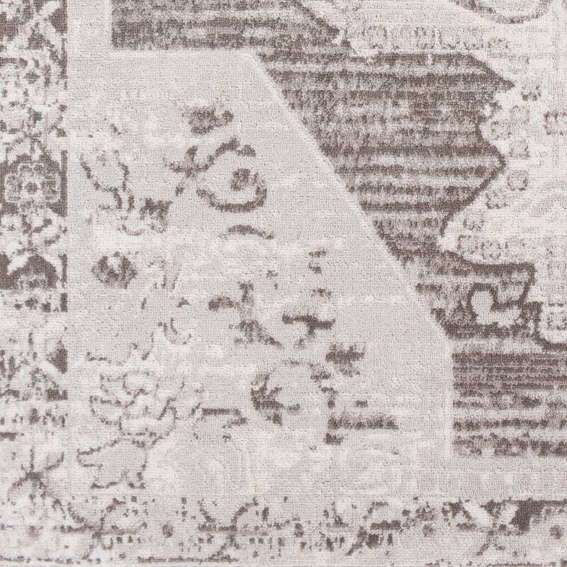 Livabliss Bartt Persian Medallion Area Rug