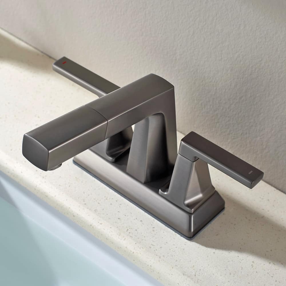 ALPHAUCET Centerset Two-Handle Pull-Out Sprayer Bathroom Faucet