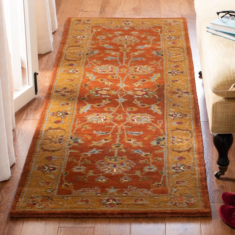 SAFAVIEH Handmade Heritage Flower Field Traditional Oriental Wool Rug - 2' 3" x 6' - Red/Natural - Runner